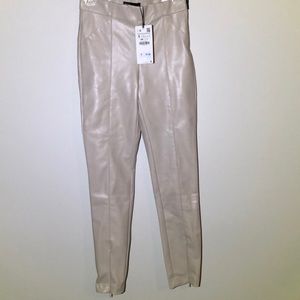 NWT, Zara women’s faux leather leggings